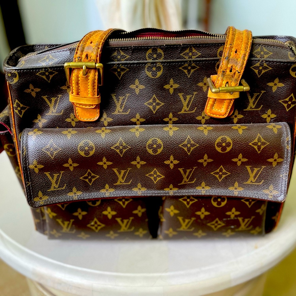 LOUIS VUITTON Monogram Viva Cite GM Shoulder Bag